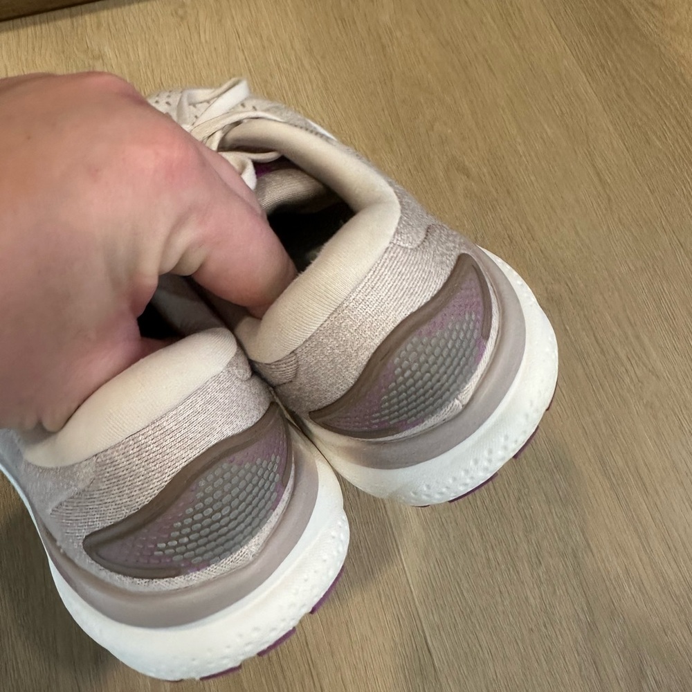 Brooks ghost 16 Women's Light Beige Athletic Shoes - Picture 5 of 9